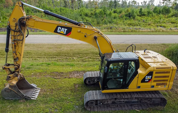 Caterpillar 320 excavator, representative model image